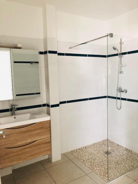 Hotel Pelican Шелшер Екстериор снимка